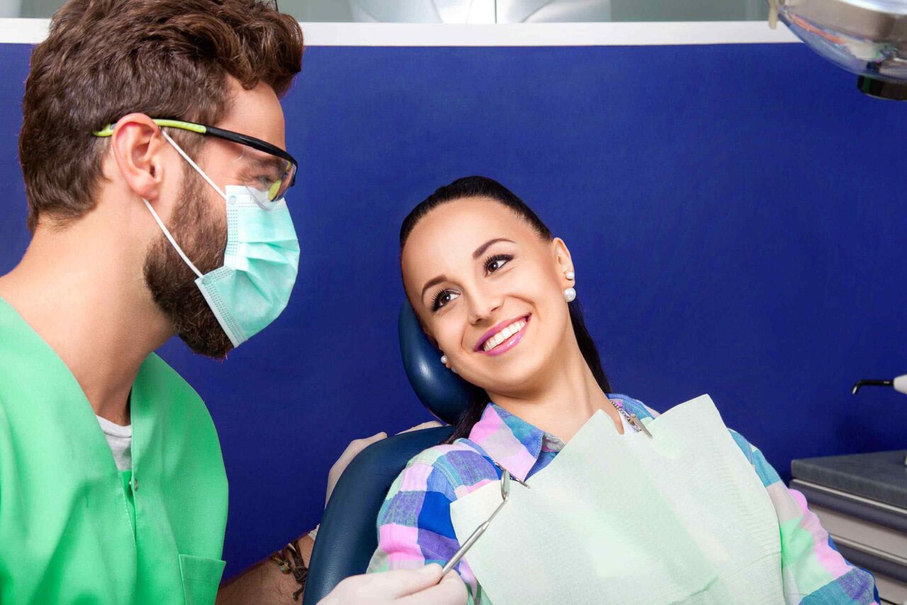 https://krishdentalcare.com/wp-content/uploads/2020/01/post-10-1280x854.jpg